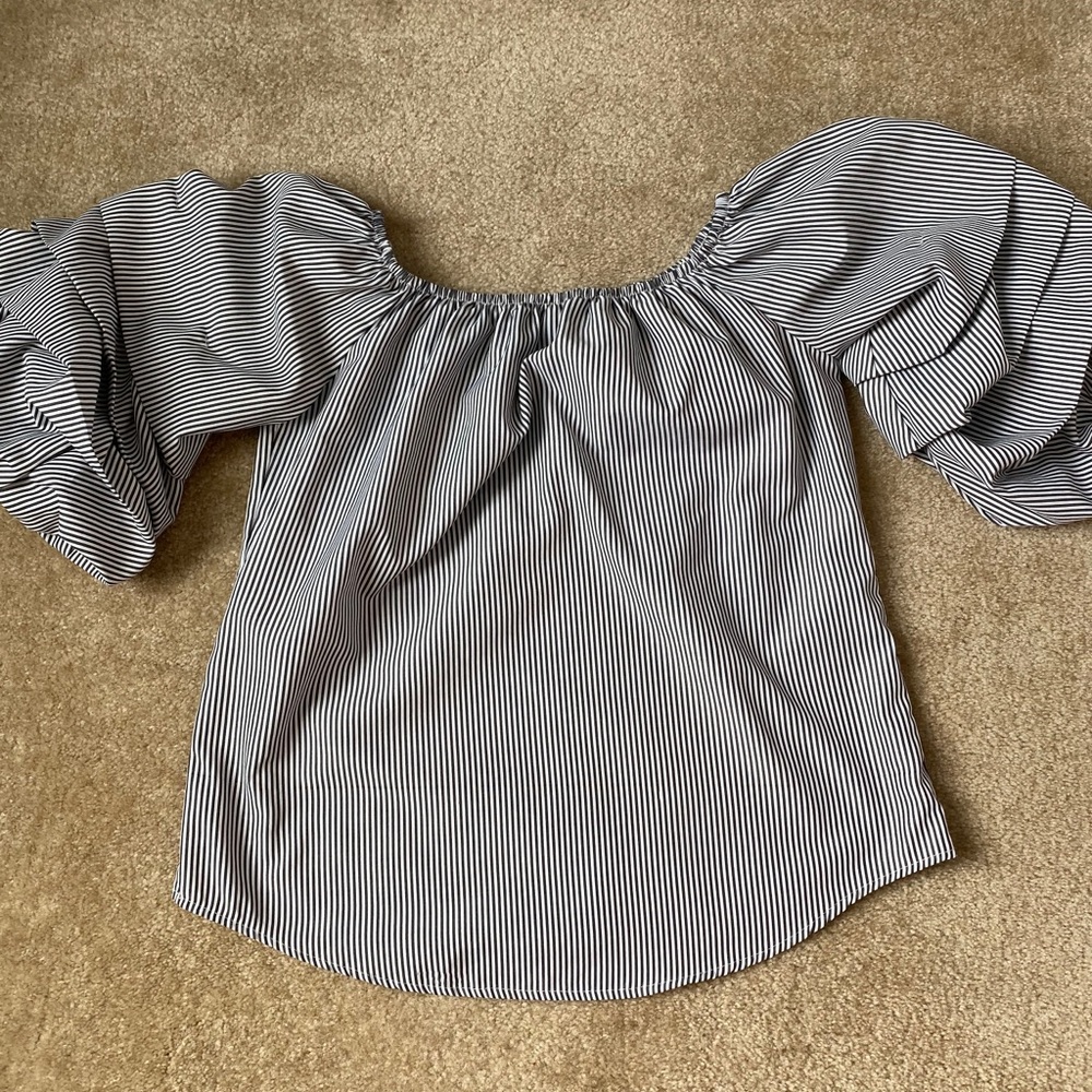 Women’s Off-the-Shoulder Puffy Sleeve Top MEDIUM